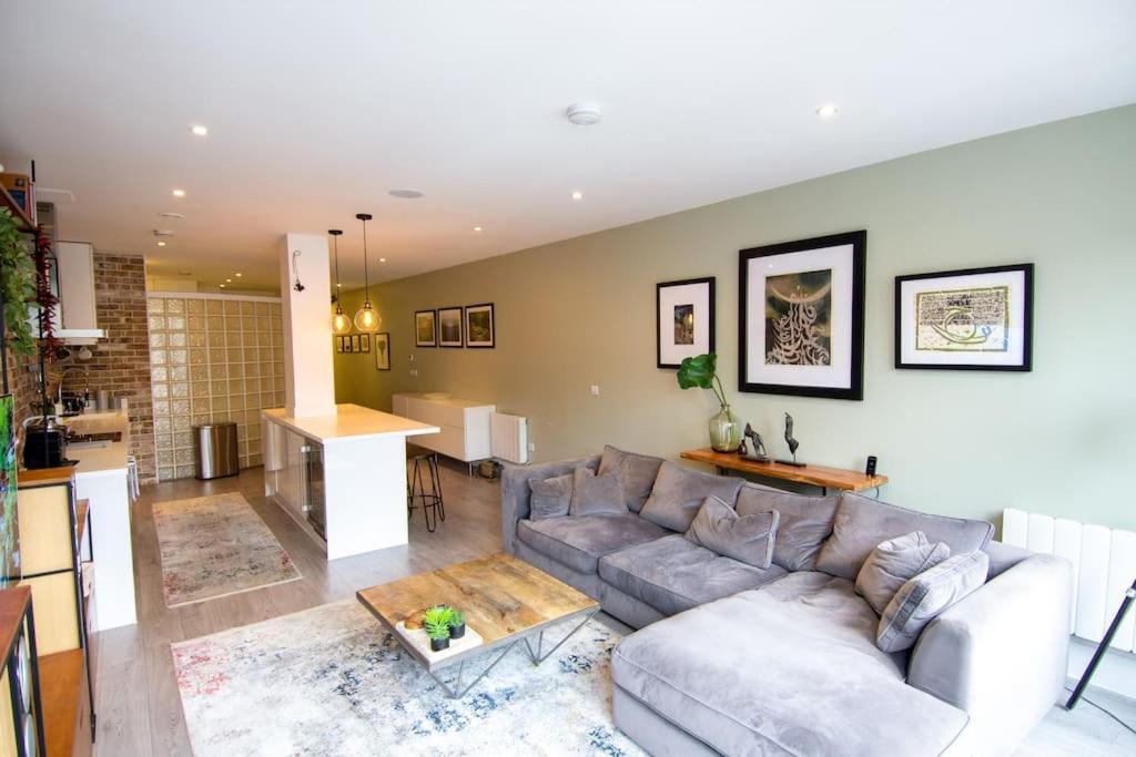 Appartamento Modern In The Heart Of Londra