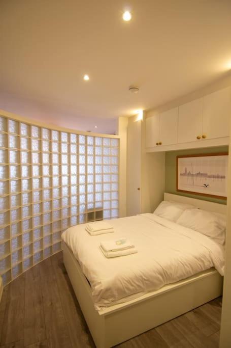Appartamento Modern In The Heart Of Londra